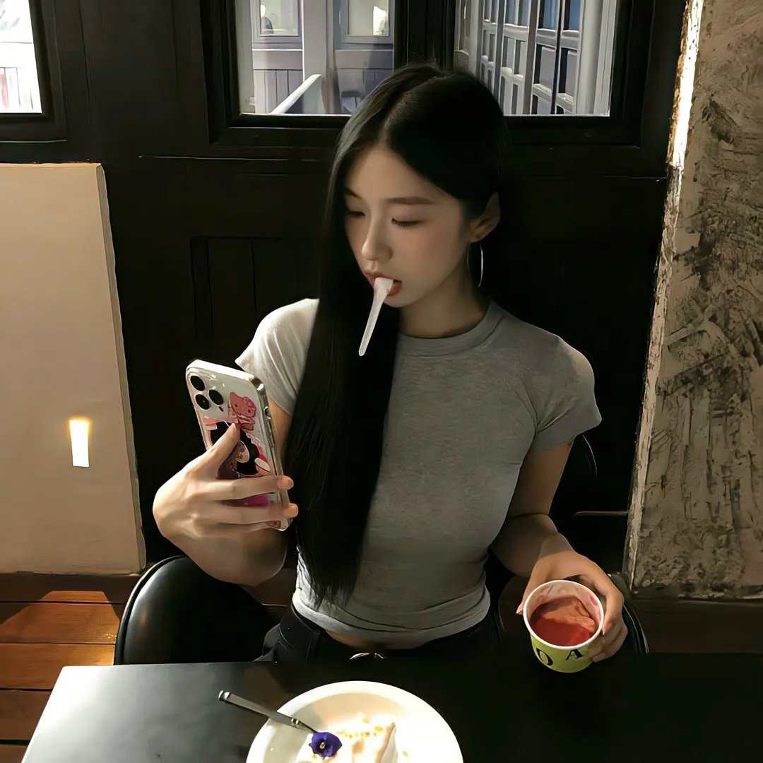在咖啡冷掉之前
